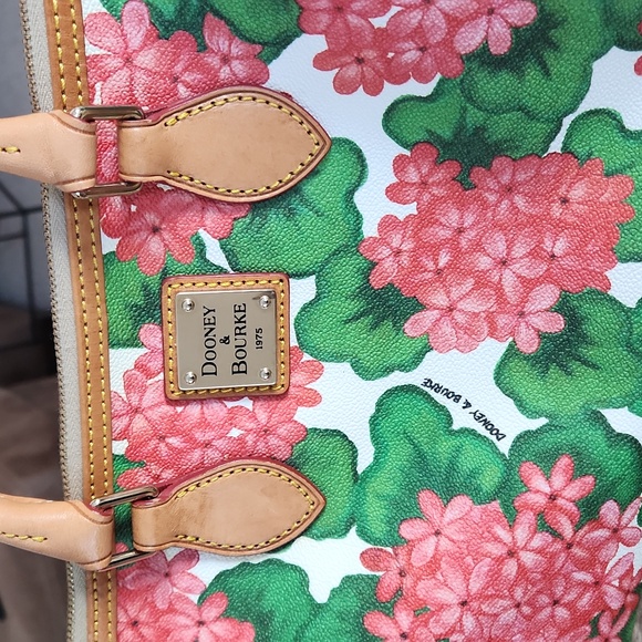 Beautiful Dooney & Bourke Red Geranium Leather Satchel, Key Ring, Wallet Set ♥️ - Picture 5 of 17